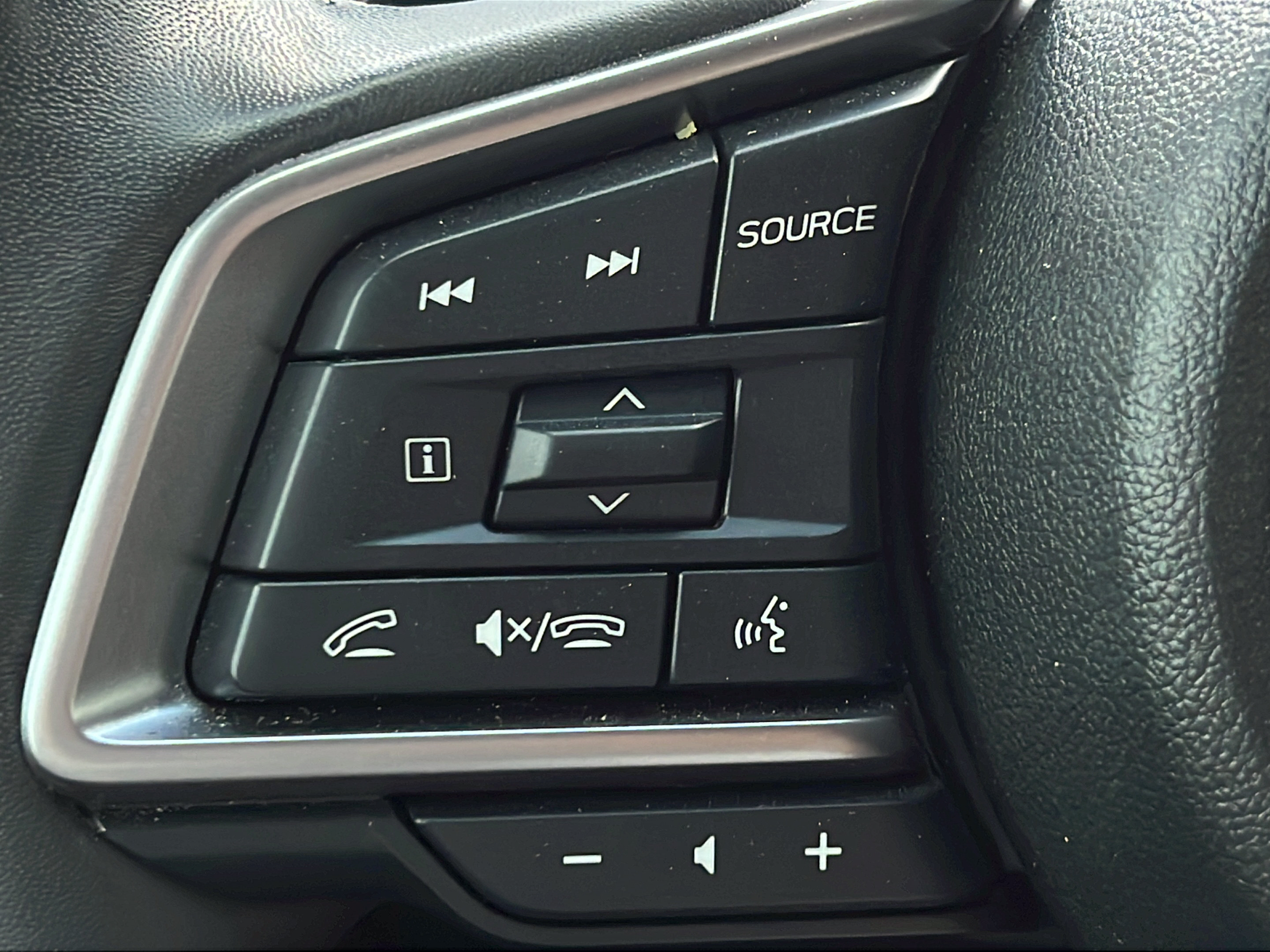 Used 2024 Subaru Ascent Touring AWD/4WD image 19