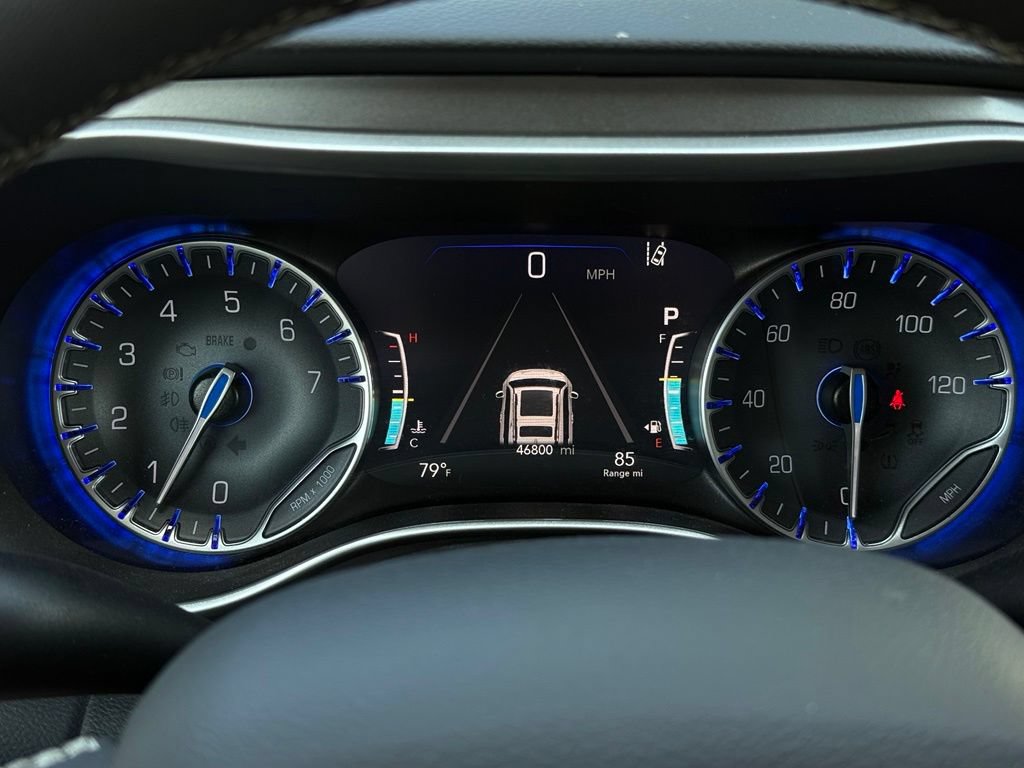 Used 2024 Chrysler Pacifica Touring-L FWD image 28