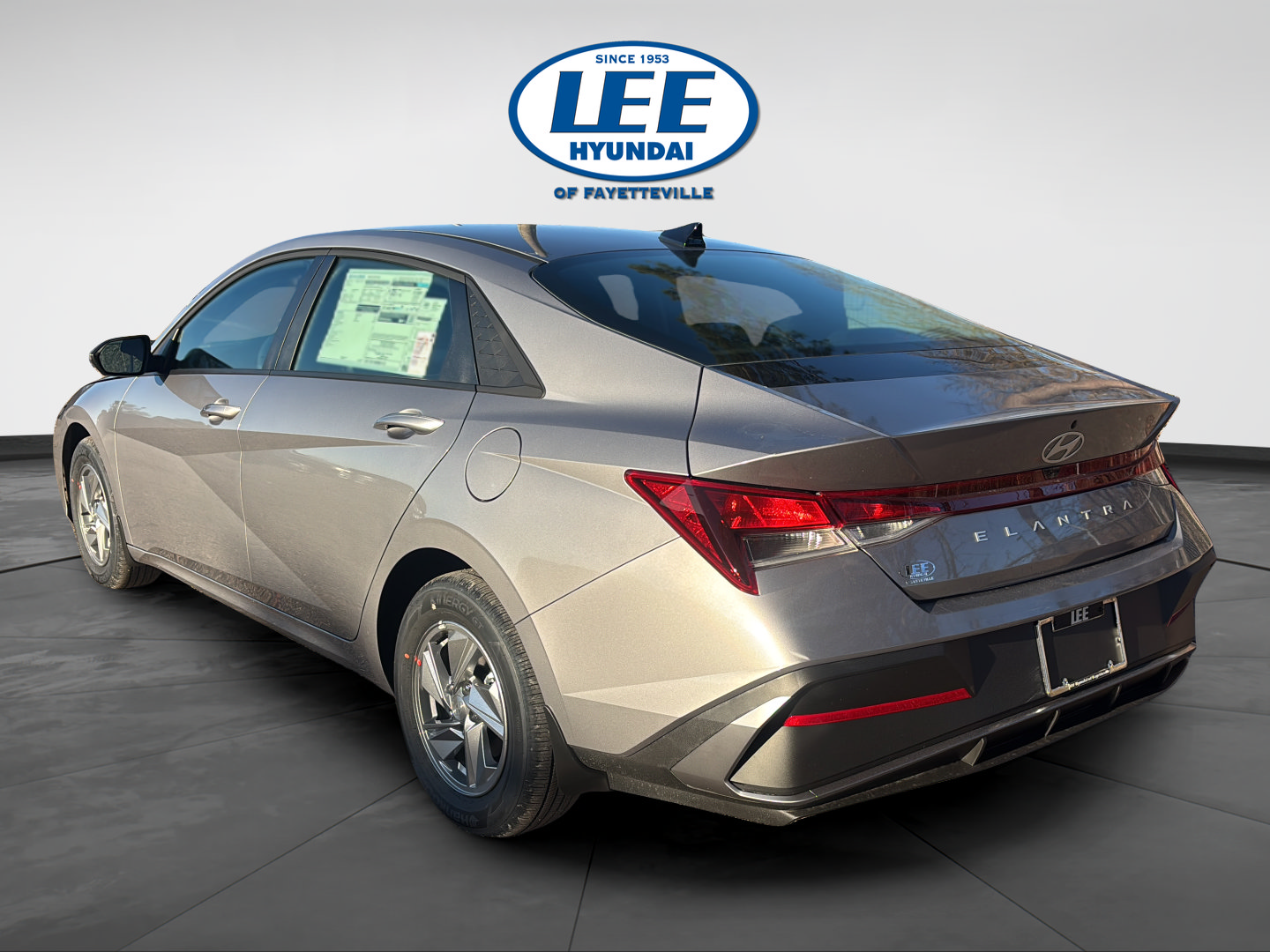 Certified 2026 Hyundai Elantra SE FWD image 4
