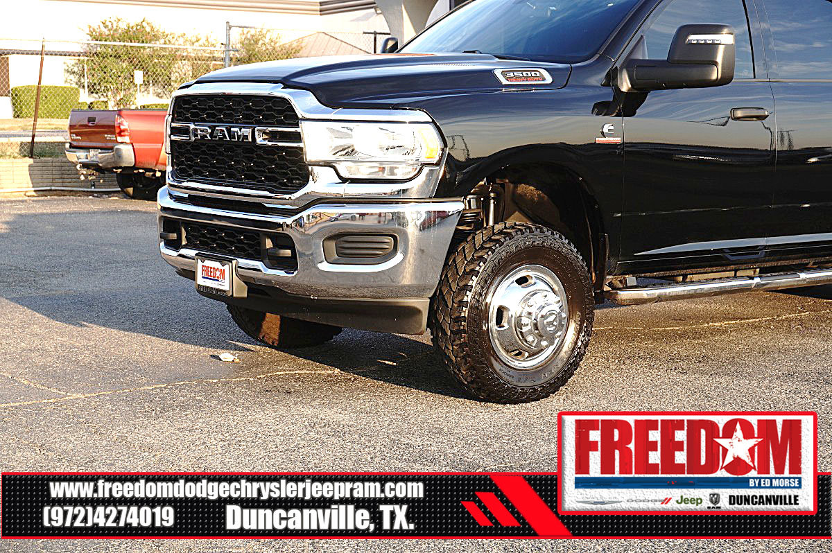 Used 2024 RAM 3500 Tradesman w/ Chrome Appearance Group AWD/4WD image 40