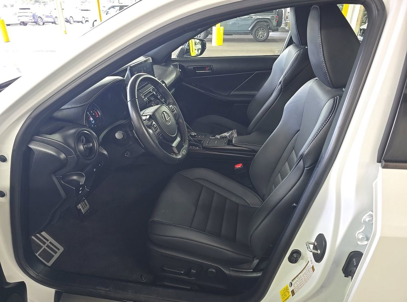 Used 2024 Lexus IS 500 RWD image 7