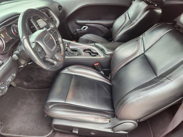 Used 2015 Dodge Challenger R/T image 13