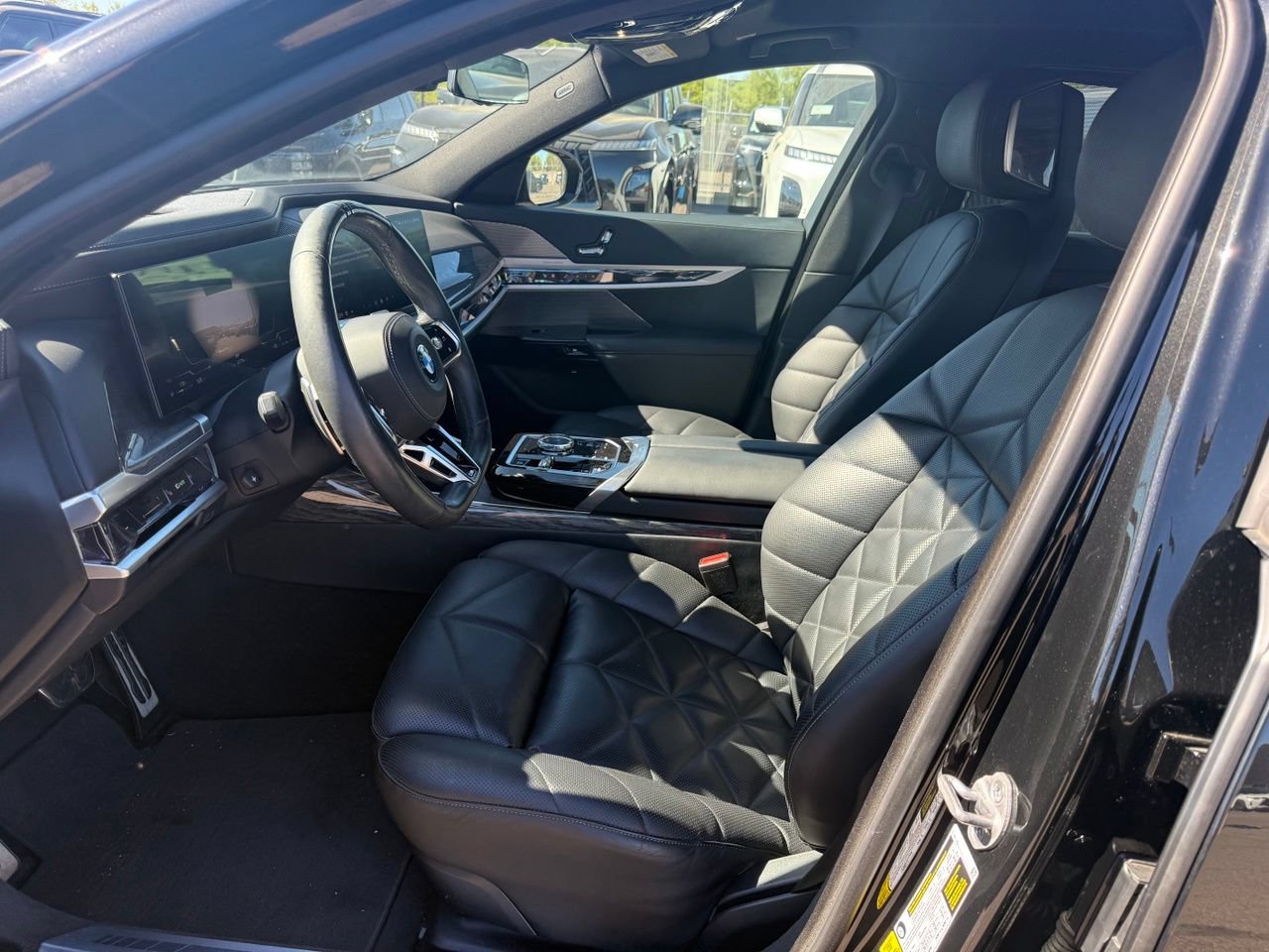 Used 2023 BMW 740i RWD image 13
