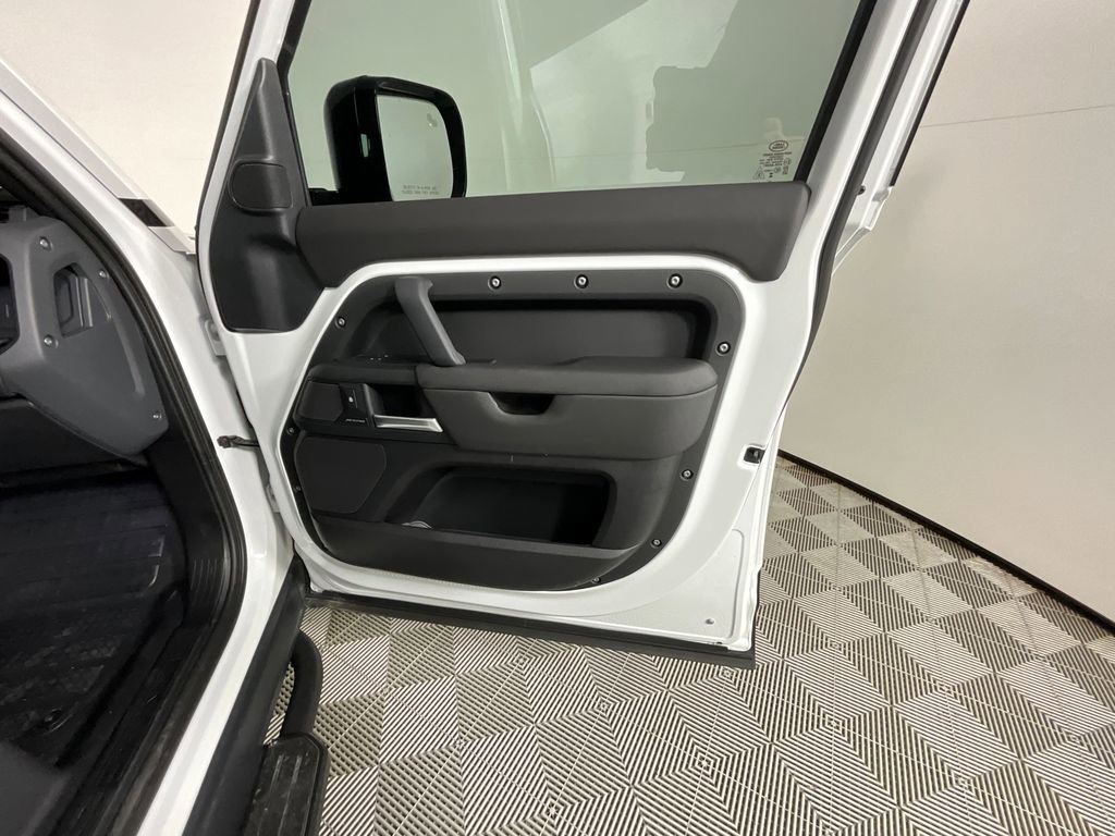 Certified 2025 Land Rover Defender 110 S AWD/4WD image 22