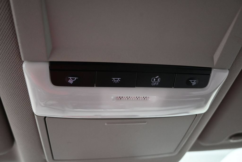 Used 2024 Nissan Rogue S FWD image 37