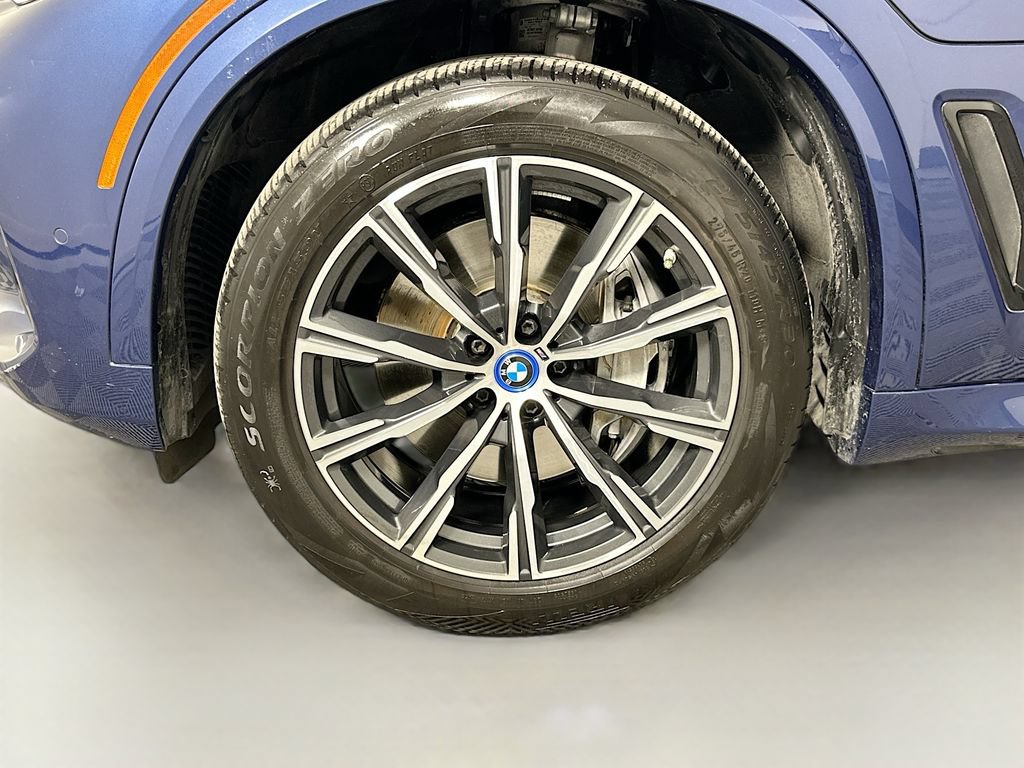 Used 2023 BMW X5 xDrive45e w/ Executive Package AWD/4WD image 33