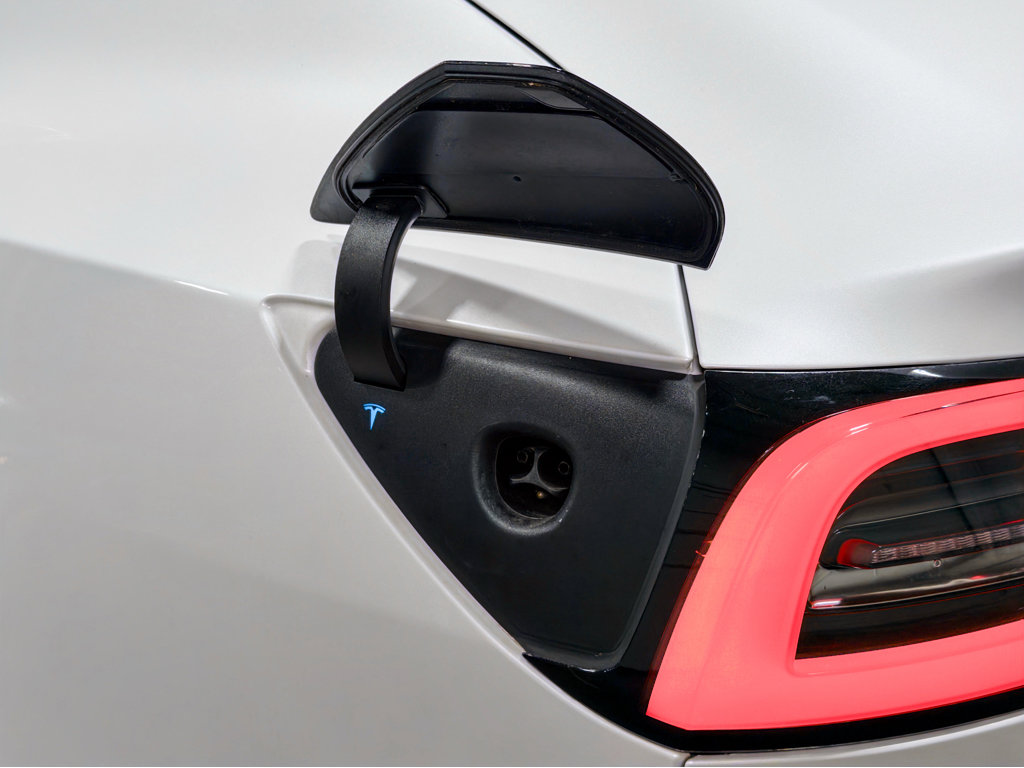 Used 2020 Tesla Model 3 Long Range image 5