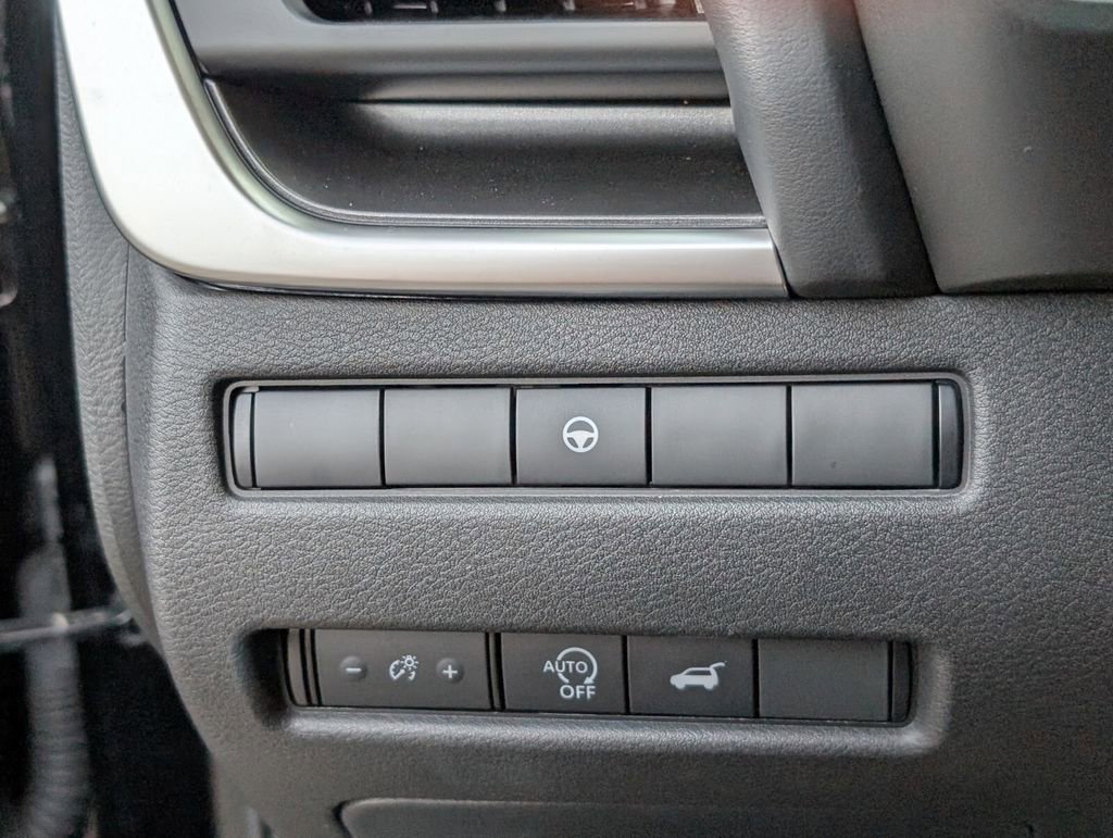 Certified 2025 Nissan Rogue SV w/ SV Premium Package image 23