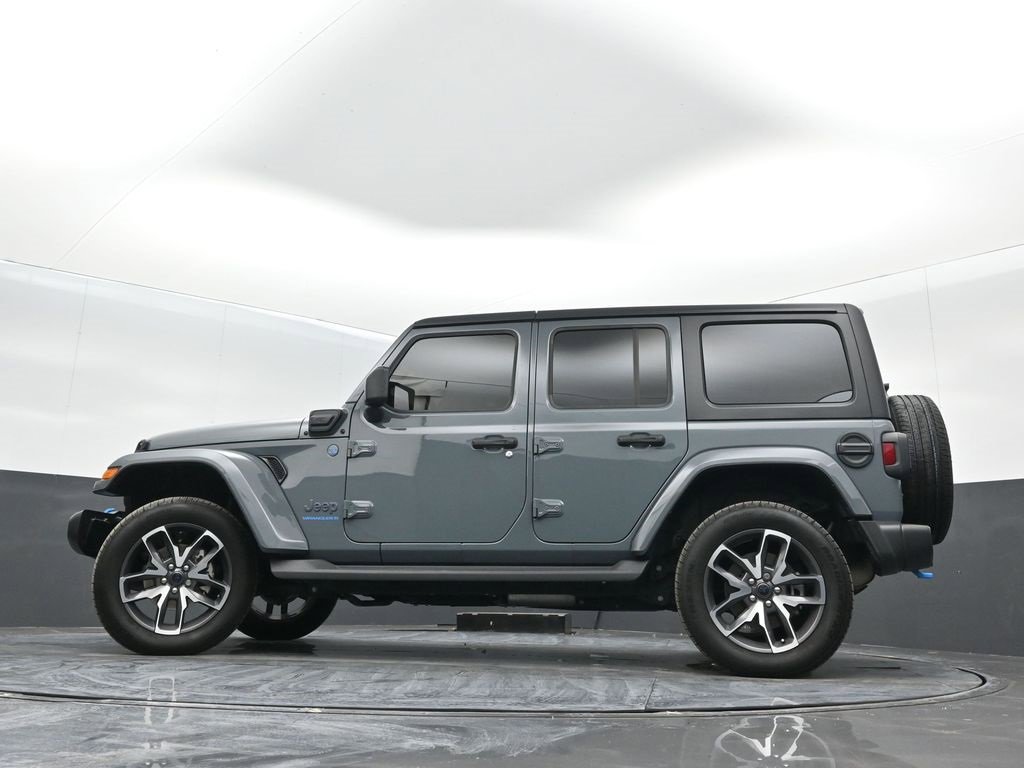 Used 2024 Jeep Wrangler Unlimited w/ Convenience Group image 32