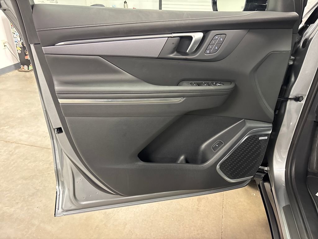 New 2026 Buick Enclave Sport Touring w/ Power Package FWD image 22