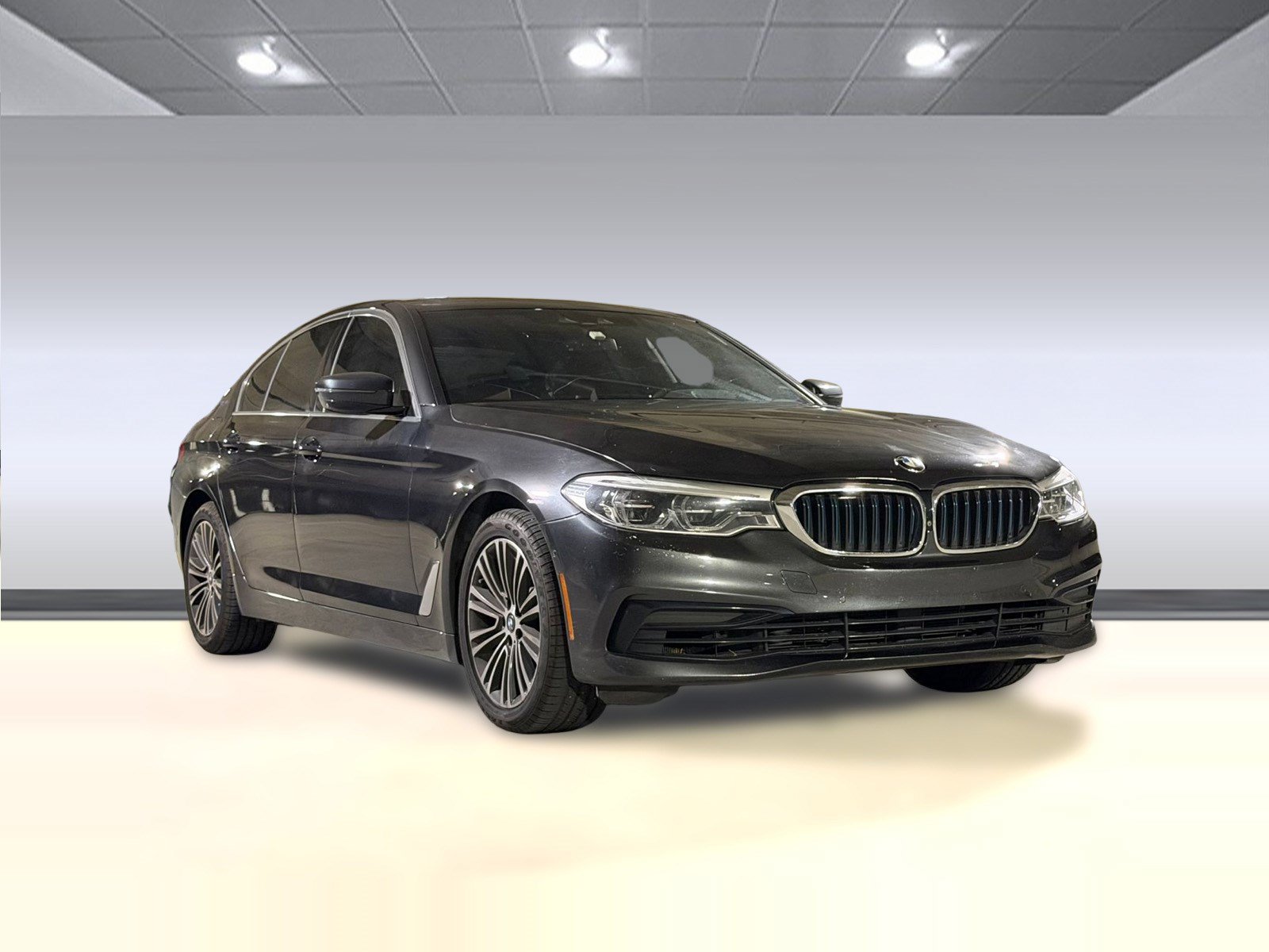 Used 2019 BMW 530e xDrive w/ Executive Package AWD/4WD image 6