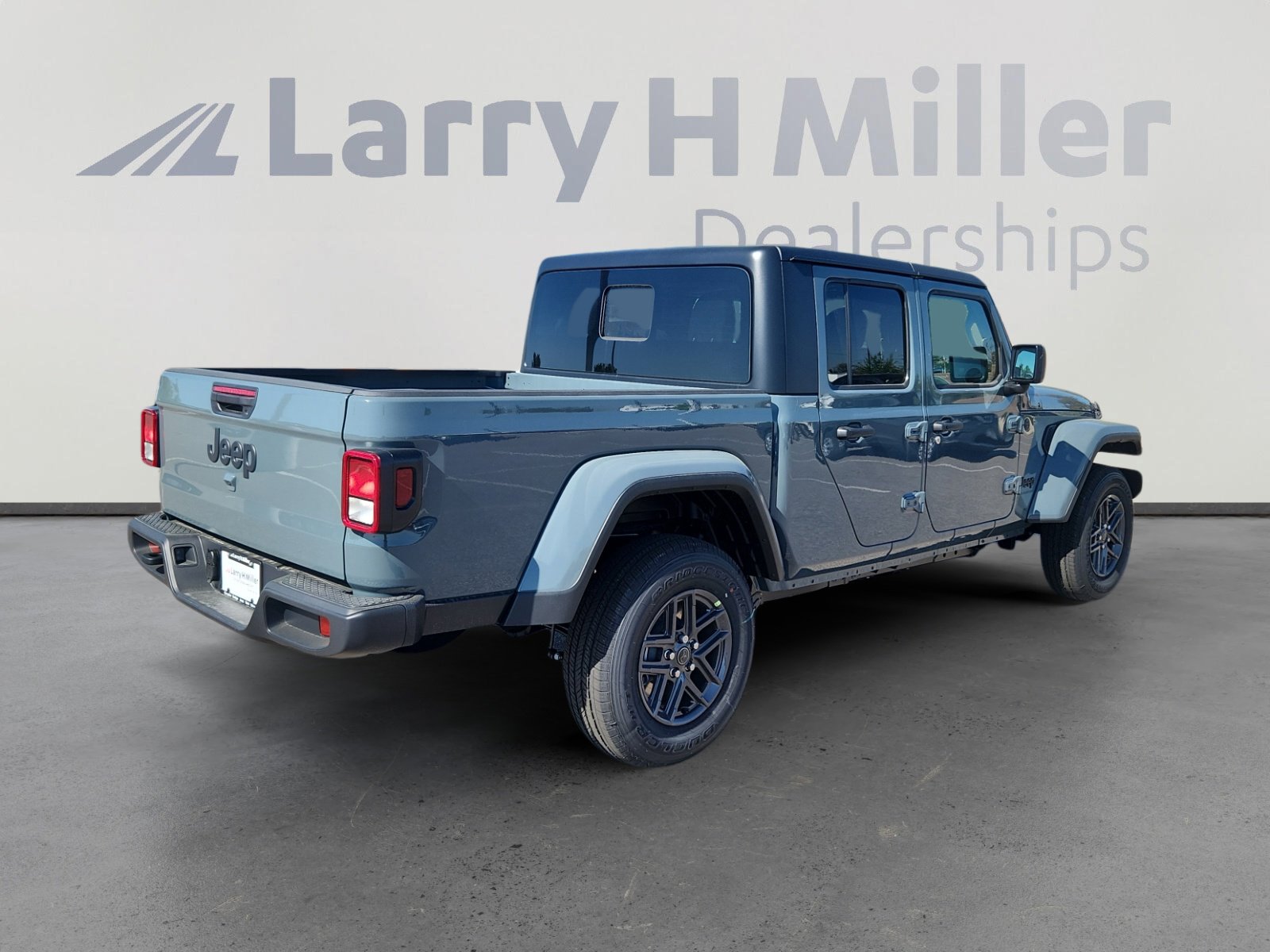 New 2025 Jeep Gladiator Sport image 6