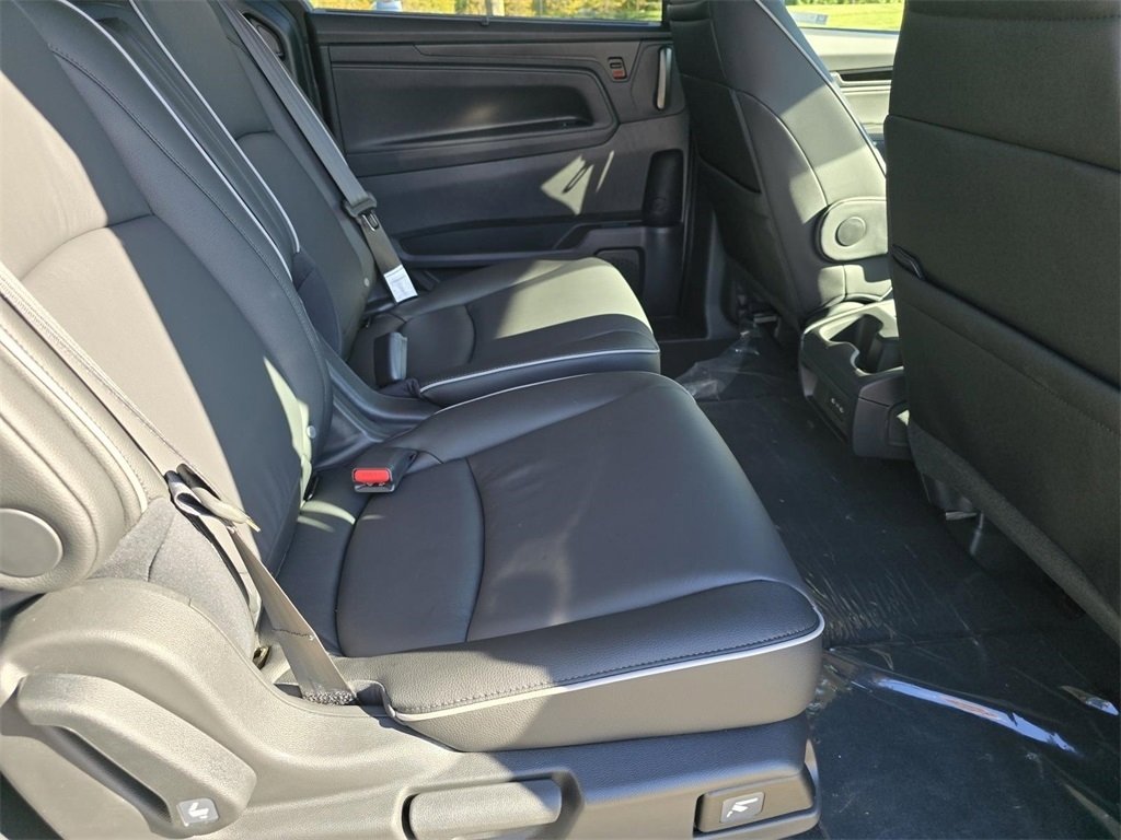 New 2026 Honda Odyssey Touring image 24