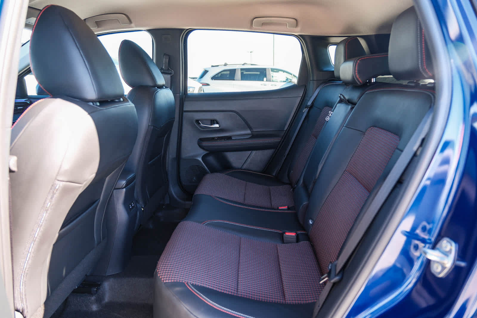 New 2025 Nissan Kicks SR FWD image 20