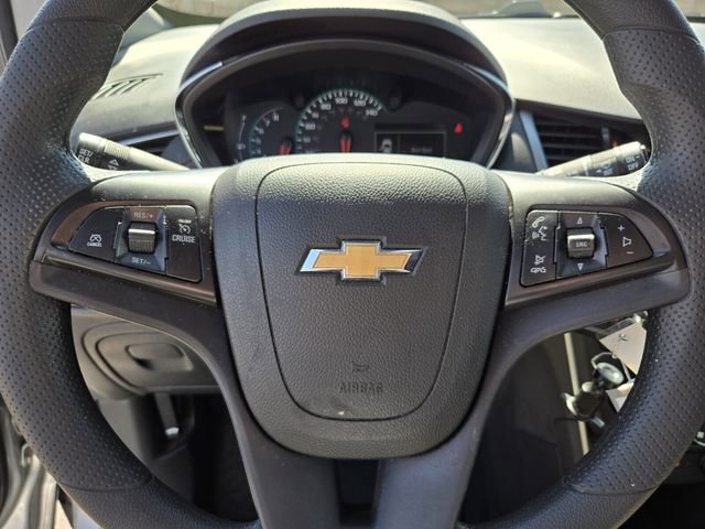 Used 2022 Chevrolet Trax LS w/ Tint and Cruise Package image 26