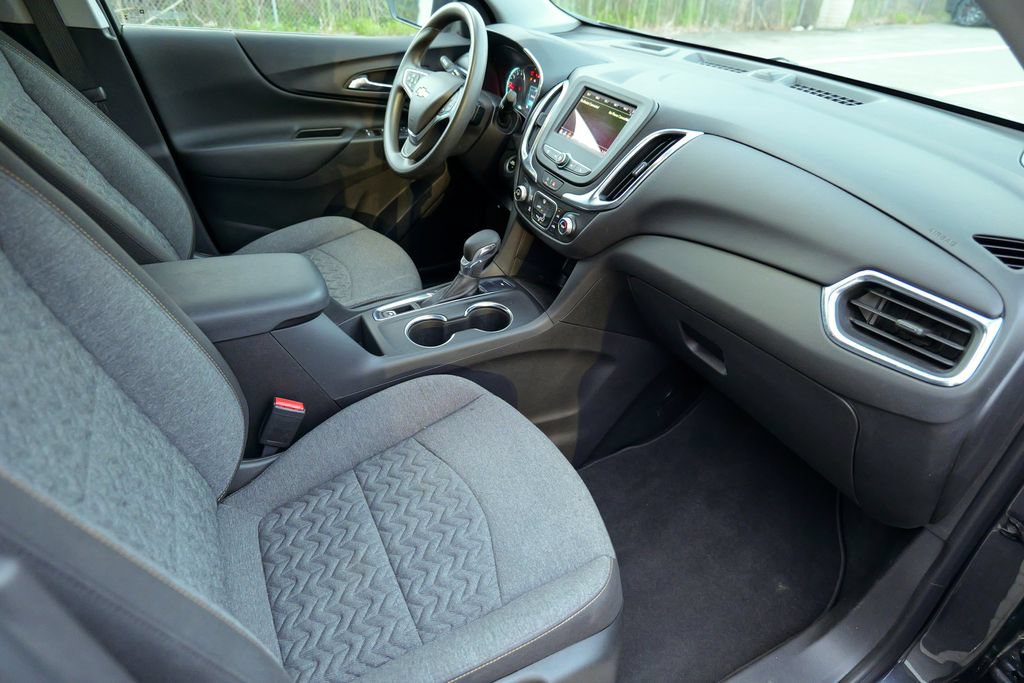 Used 2023 Chevrolet Equinox LT AWD/4WD image 32
