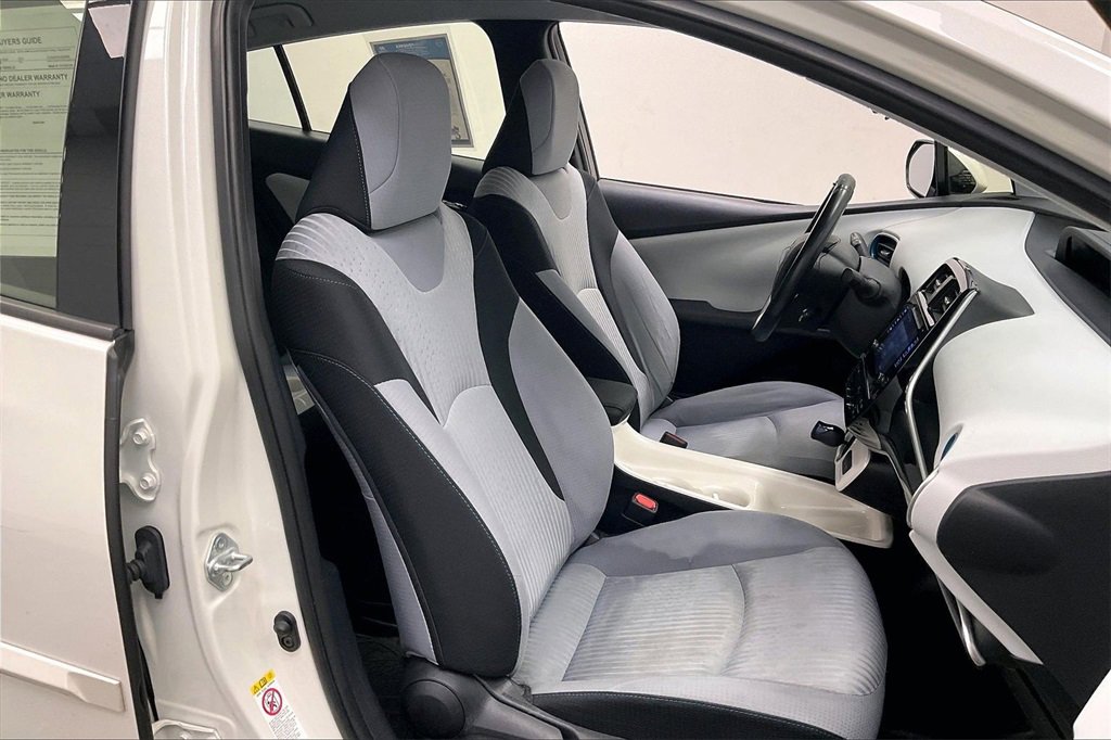 Used 2017 Toyota Prius Prime Plus image 6