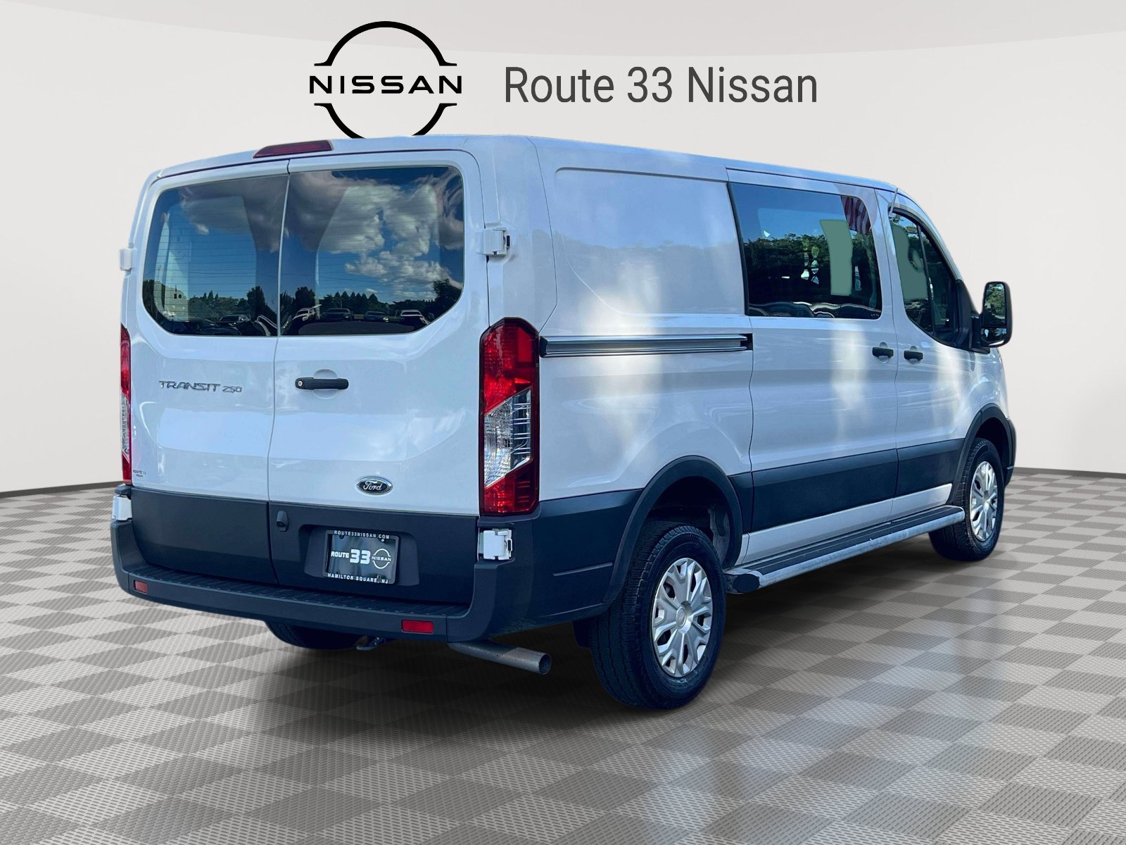 Used 2025 Ford Transit 250 Low Roof w/ Exterior Upgrade Package RWD image 4