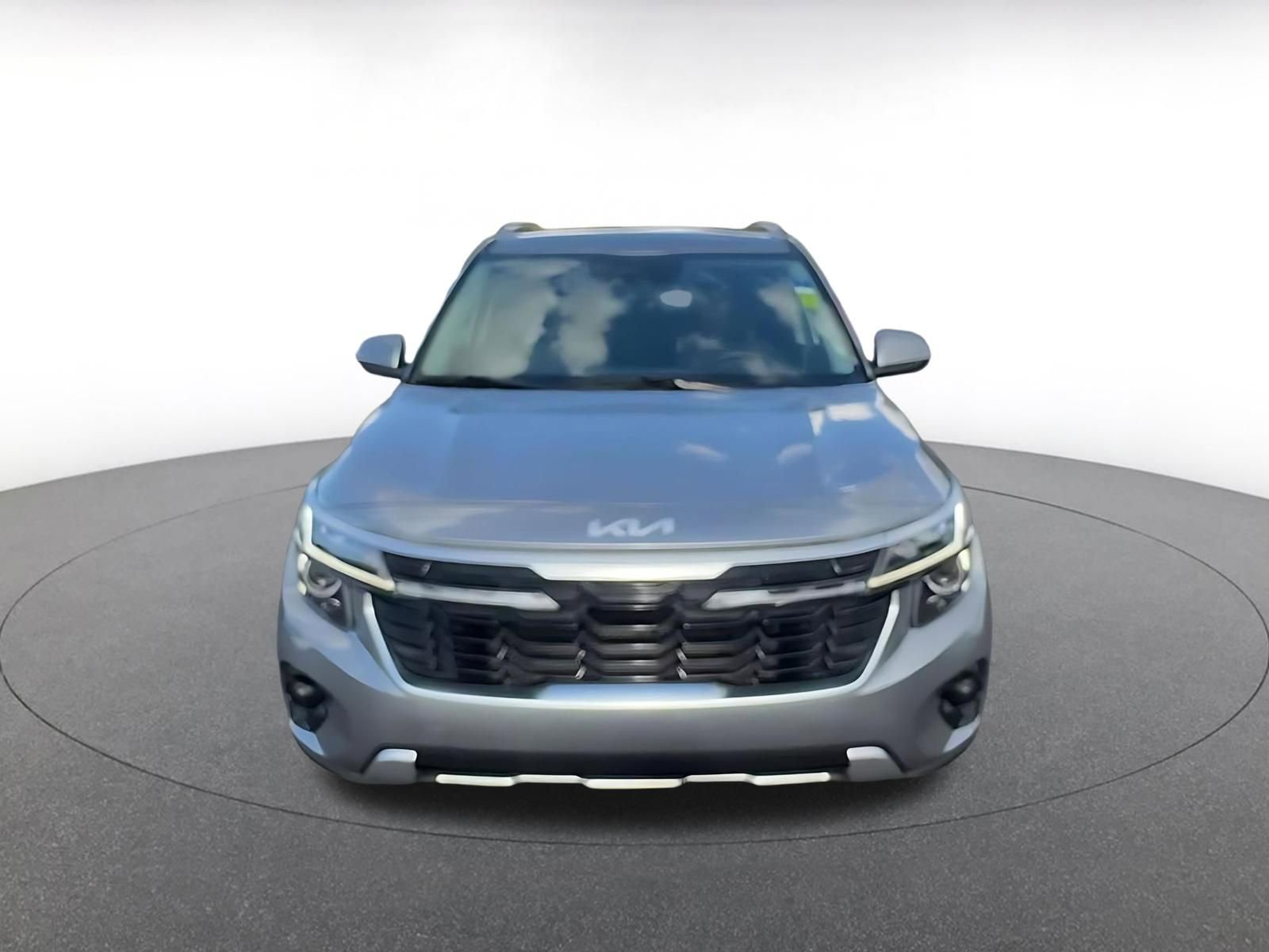 Used 2025 Kia Seltos S FWD image 4