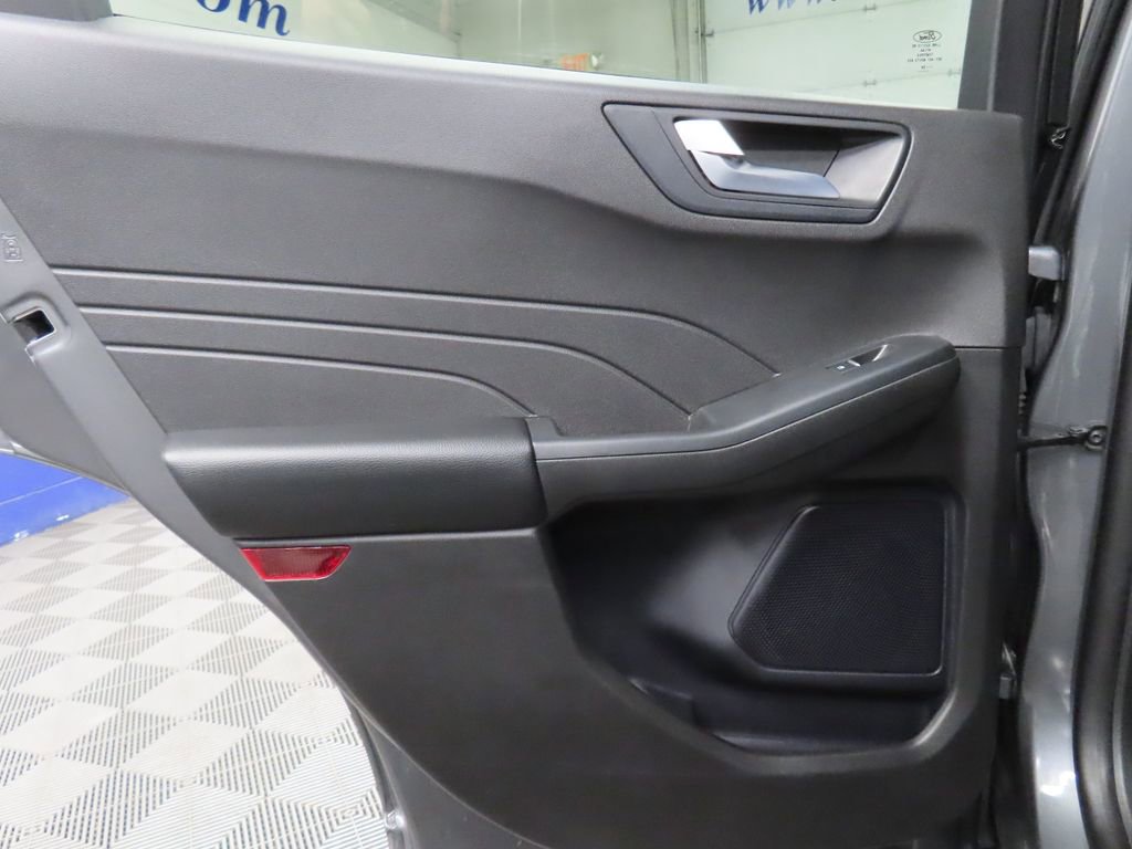 Used 2024 Ford Escape ST-Line image 46