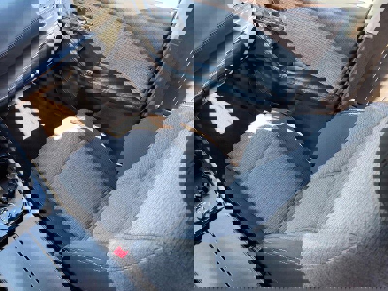 Used 2023 Nissan Rogue SV image 15