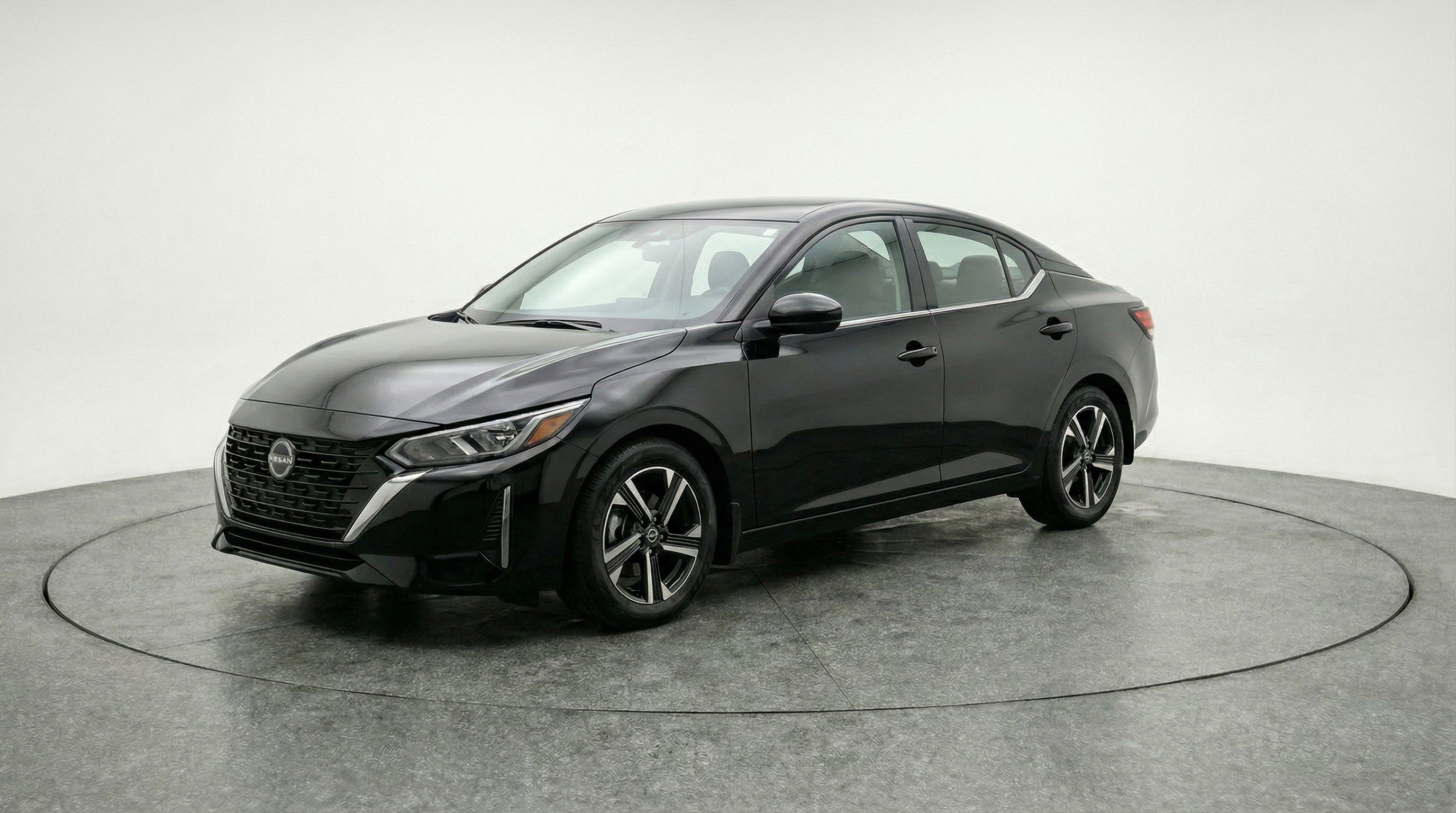 Used 2025 Nissan Sentra SV image 3