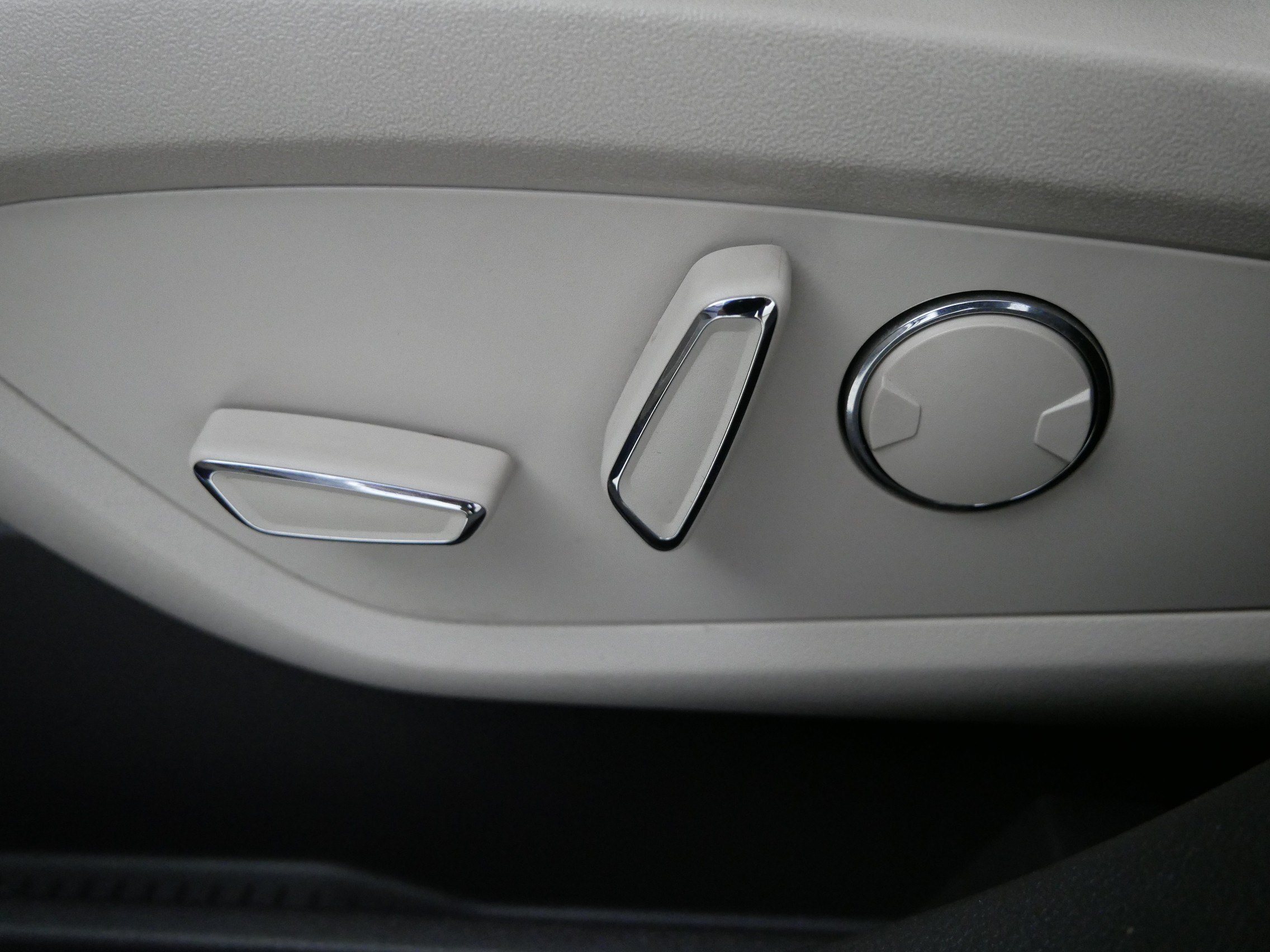 Used 2017 Lincoln MKX Reserve w/ Lincoln MKX Climate Package AWD/4WD image 20