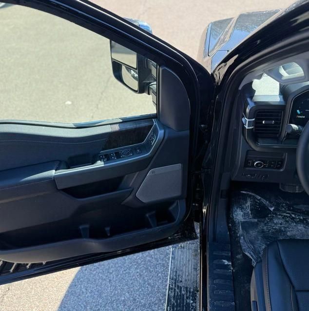 New 2026 Ford F350 Lariat w/ Lariat Ultimate Package image 13