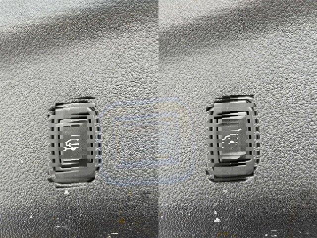 Used 2021 GMC Yukon SLT w/ SLT Premium Package image 13