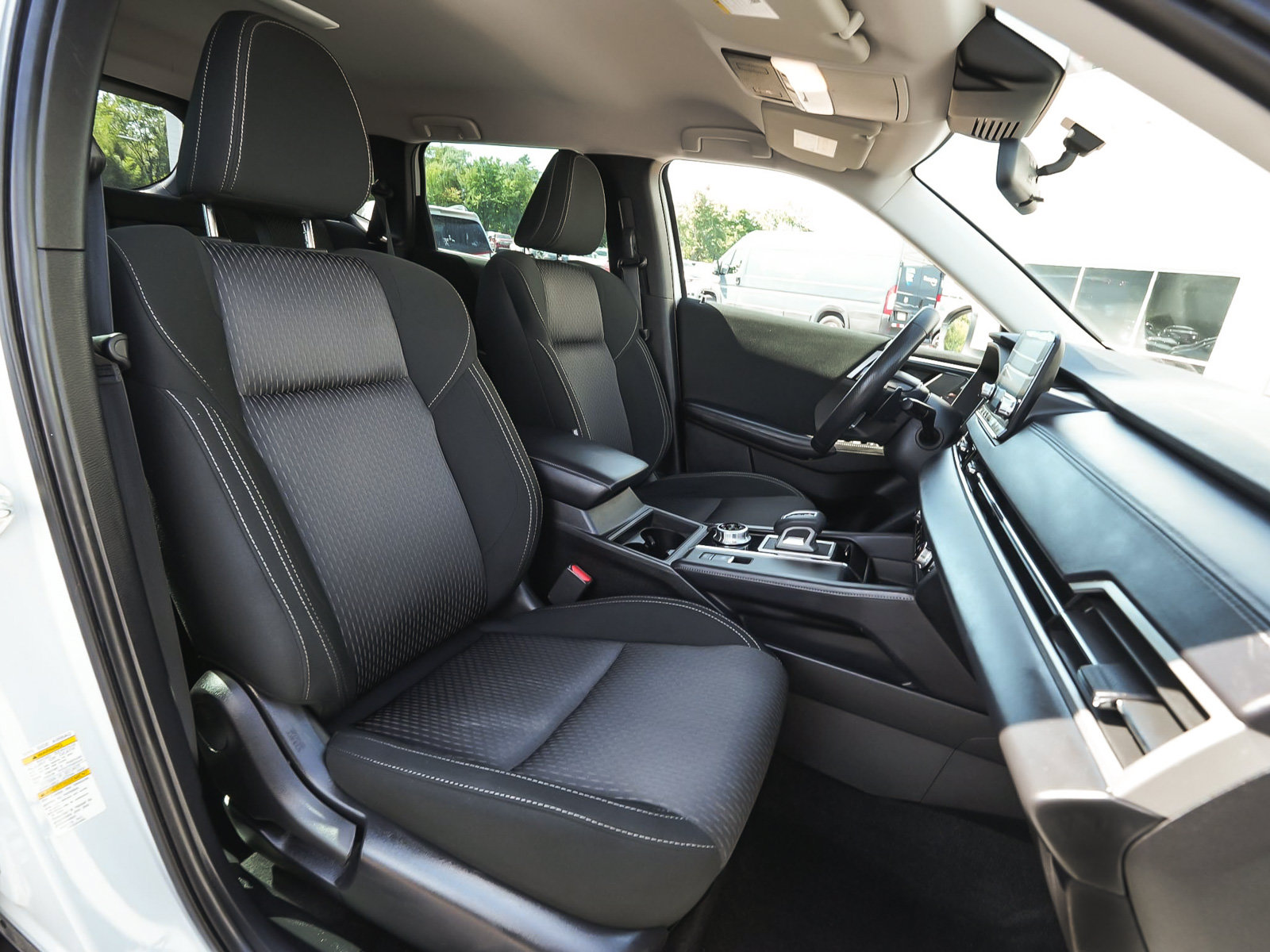 Used 2023 Mitsubishi Outlander ES AWD/4WD image 41