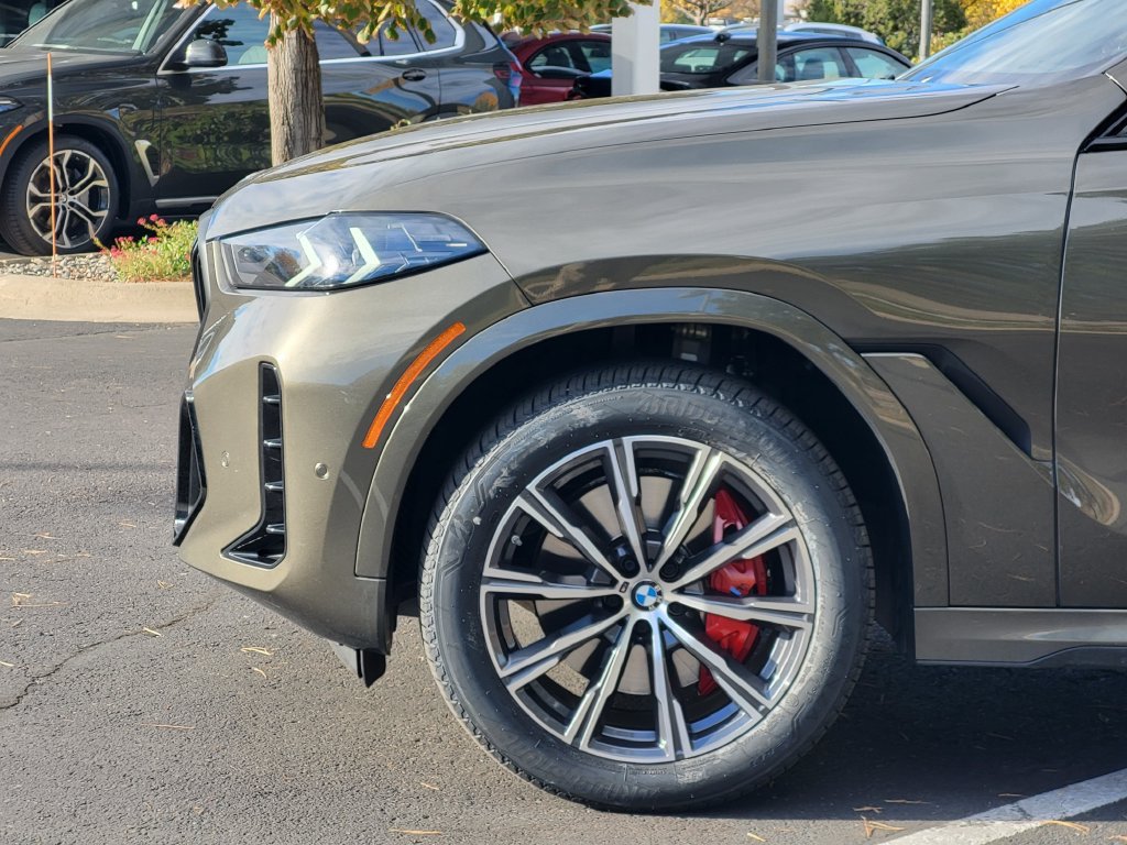Used 2024 BMW X6 xDrive40i w/ Executive Package AWD/4WD image 6
