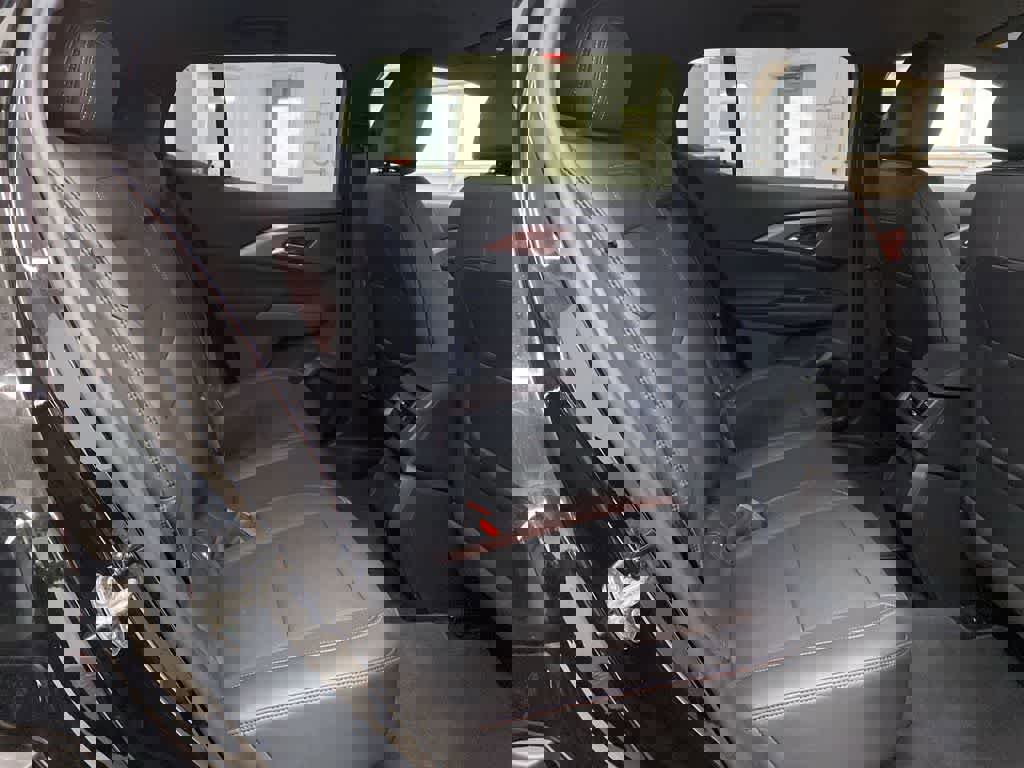 Used 2024 Chevrolet Equinox EV RS image 18