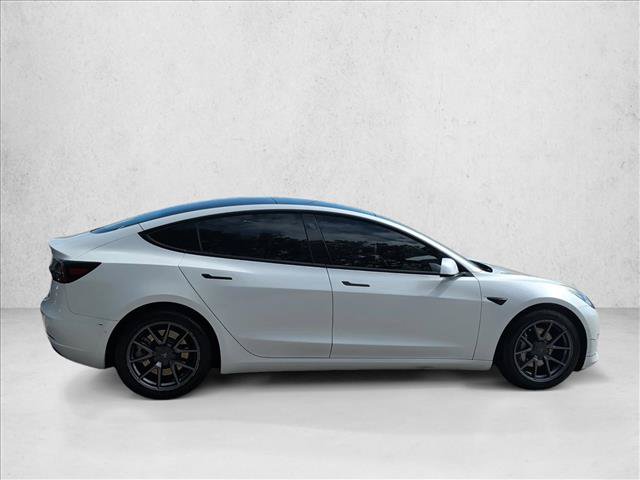 Used 2021 Tesla Model 3 Standard Range Plus RWD image 3