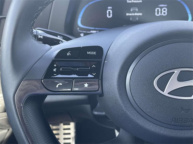 Certified 2025 Hyundai Elantra Sport image 17