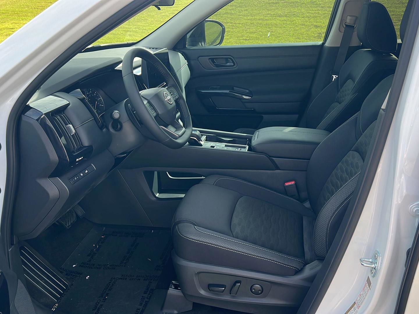 New 2026 Nissan Pathfinder SV image 10