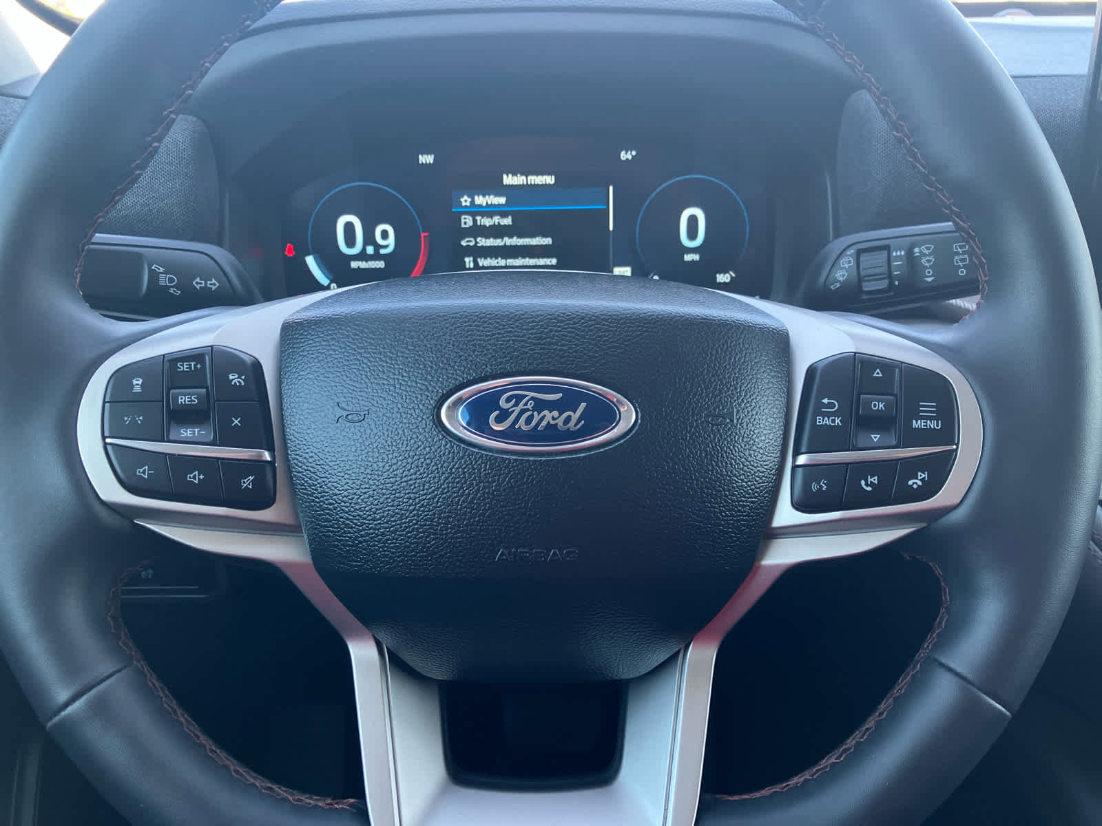 Used 2025 Ford Explorer Active RWD image 15