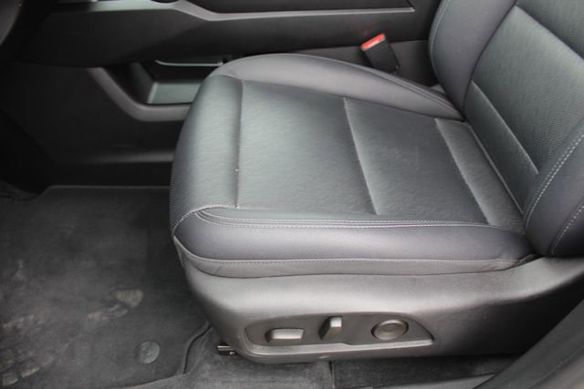 Used 2025 Chevrolet Equinox LT w/ Convenience Package II FWD image 37