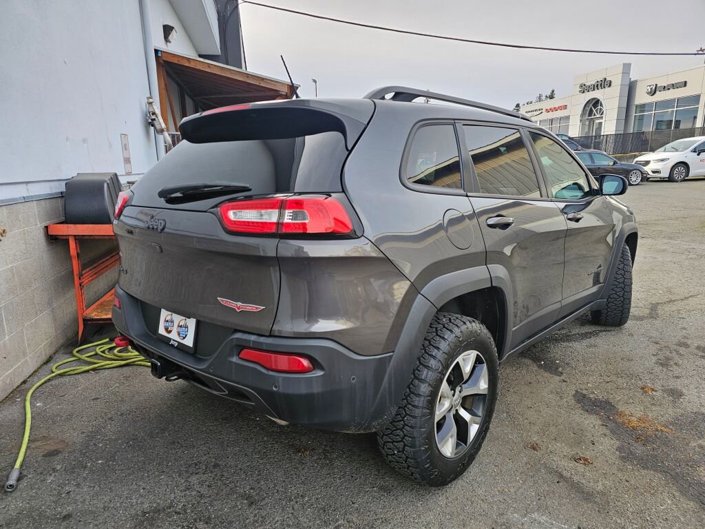 Used 2015 Jeep Cherokee Trailhawk w/ Comfort/Convenience Group image 8