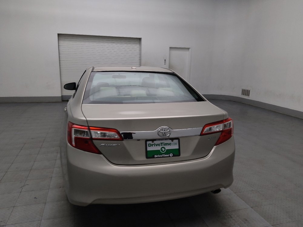 Used 2014 Toyota Camry XLE w/ Leather Package image 6