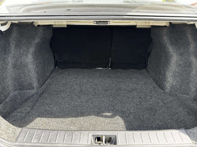 Used 2021 Nissan Versa SR image 50