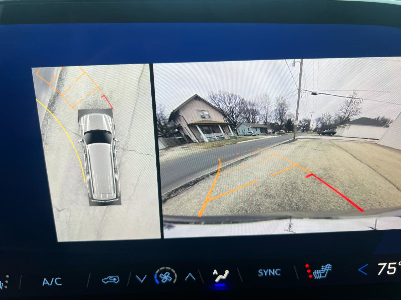 Used 2025 Chevrolet Suburban LT image 70