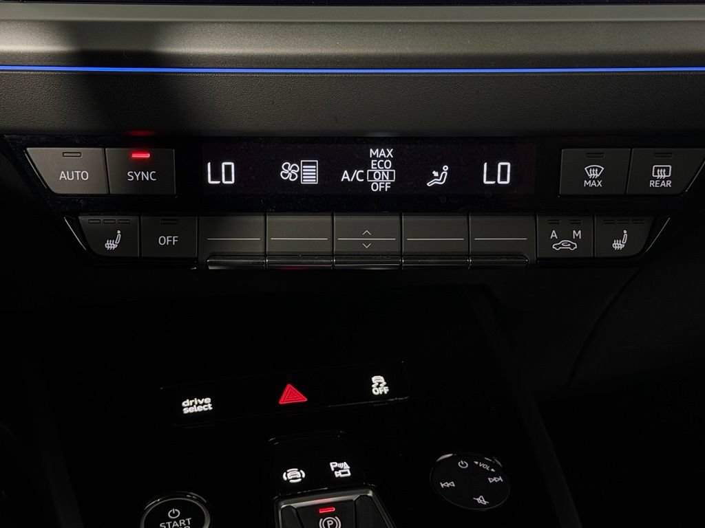 Used 2024 Audi Q4 e-tron Premium Plus AWD/4WD image 20