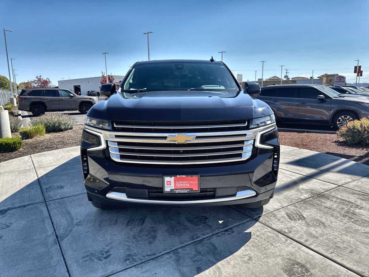 Used 2021 Chevrolet Tahoe High Country w/ Premium Package AWD/4WD image 3