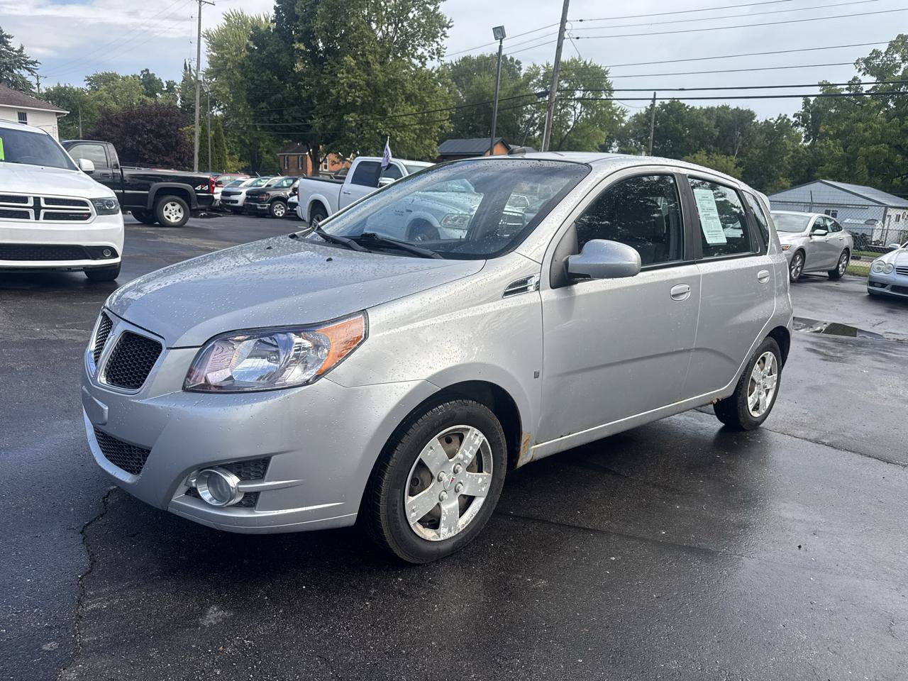Used 2009 Pontiac G3 w/ Cruisin' Package FWD image 2