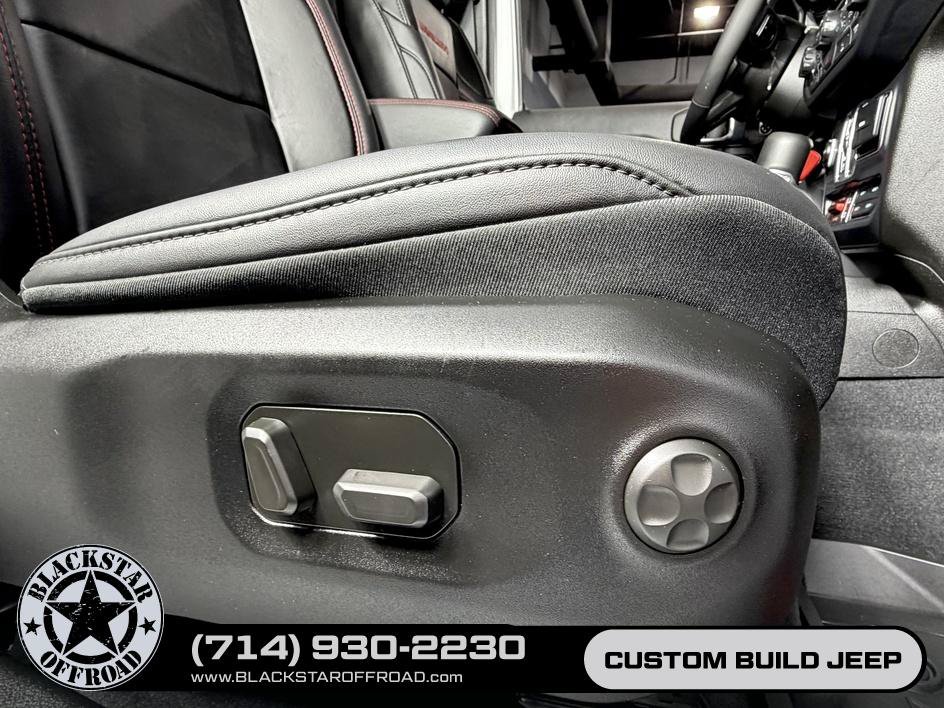 Used 2026 Jeep Wrangler Unlimited Rubicon AWD/4WD image 27