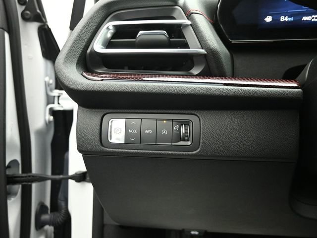 Used 2024 Chevrolet Traverse RS w/ LPO, Floor Liner Package image 19