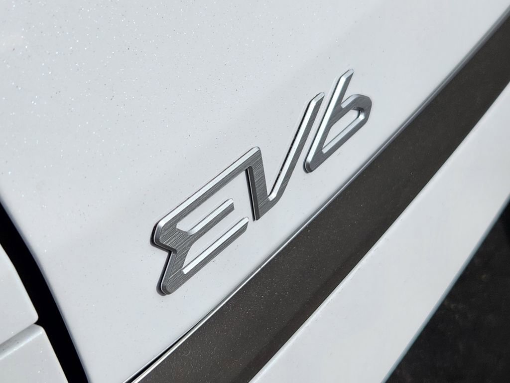 New 2025 Kia EV6 Wind image 12