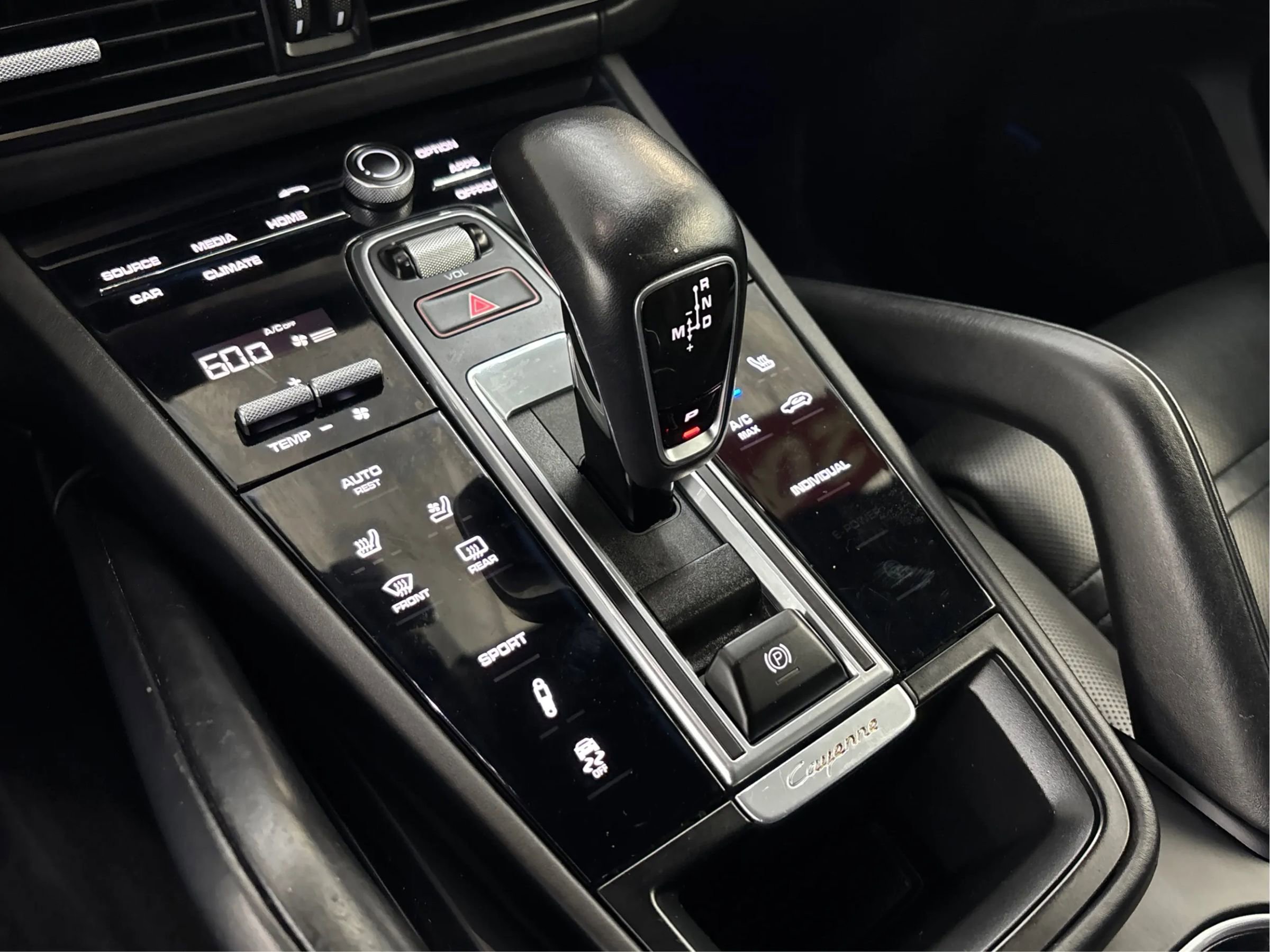 Used 2019 Porsche Cayenne S image 49