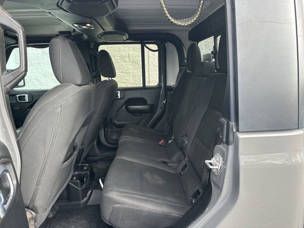 Used 2020 Jeep Gladiator Sport w/ Quick Order Package 24S image 9