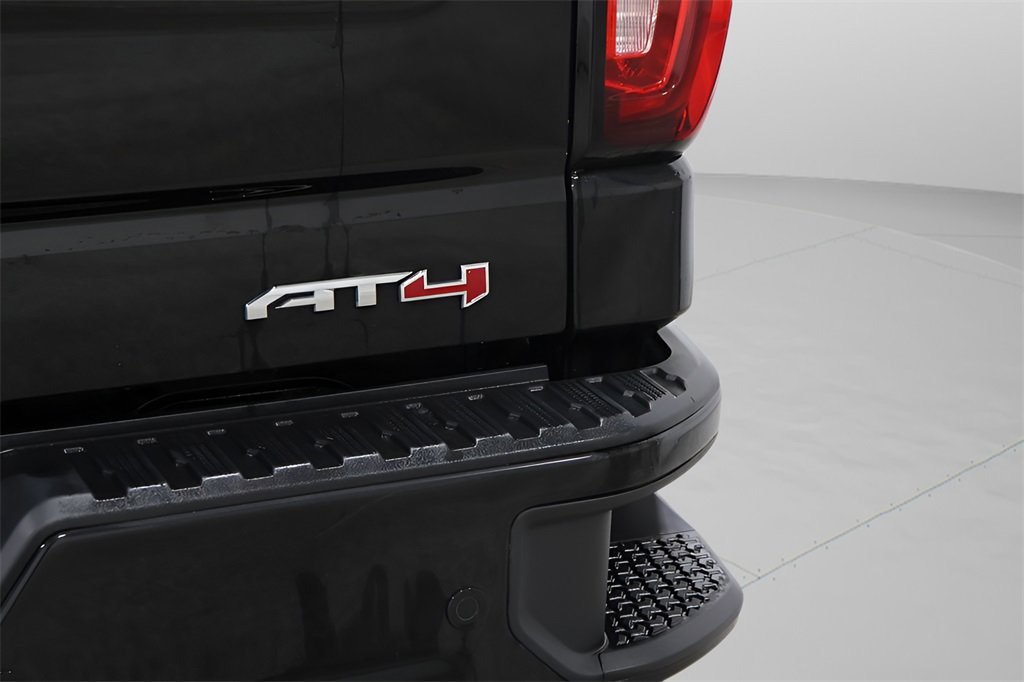 Used 2023 GMC Sierra 1500 AT4 w/ Technology Package image 32